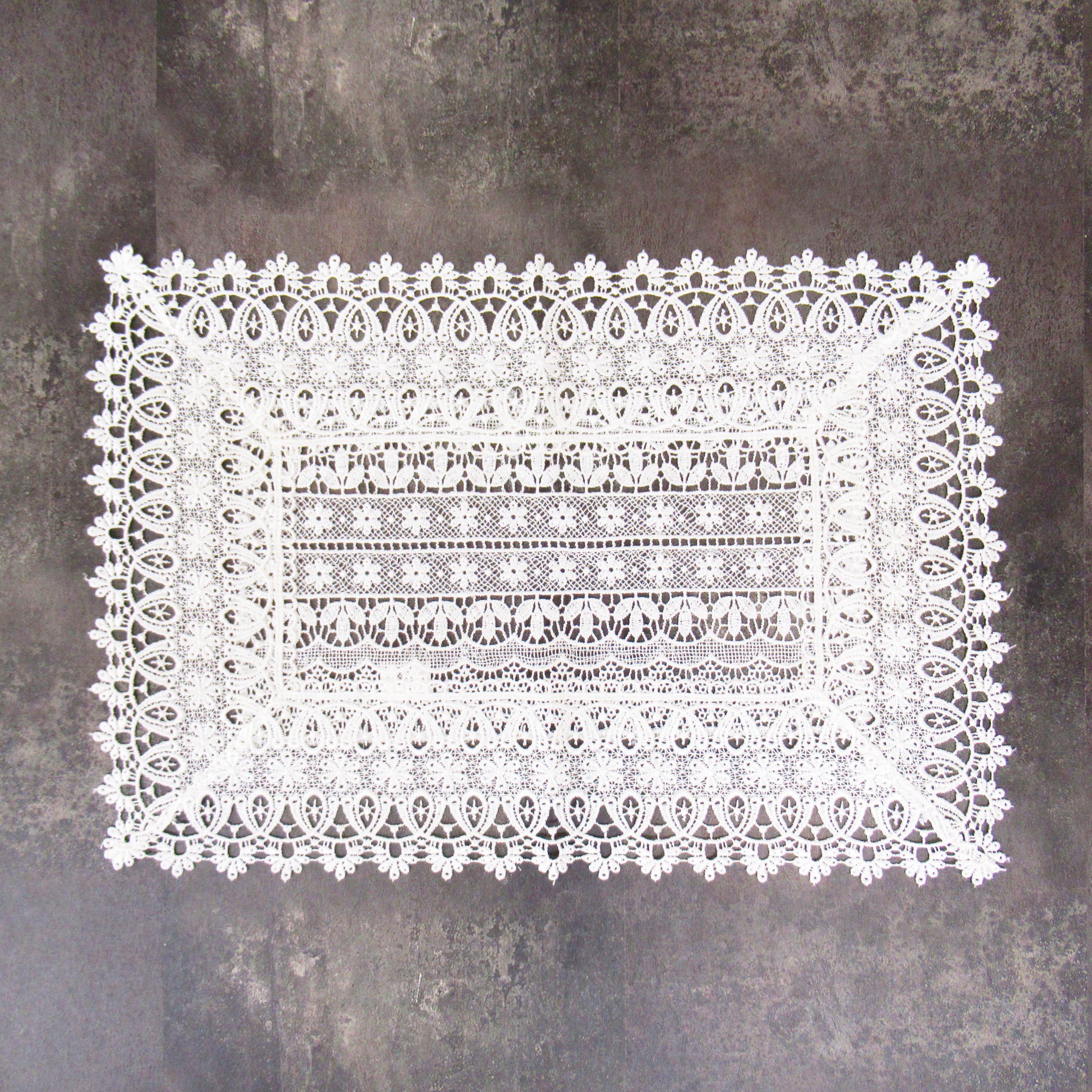 ジャーマンギピュールレース  テーブルセンター　32×45cm/WK4322-L2